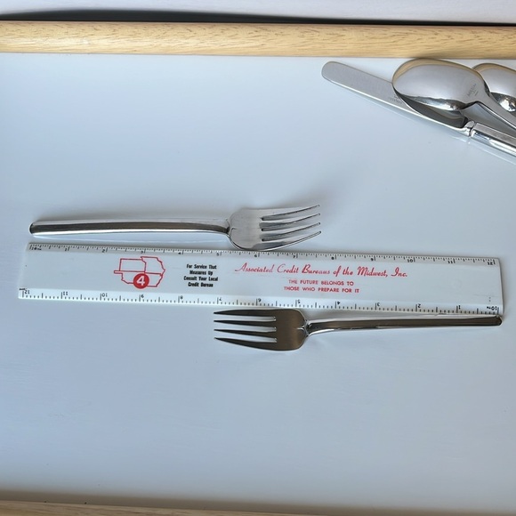 Mikasa Zena Set of 5 Modern Stainless Steel Glossy Table Place Setting - Picture 7 of 10